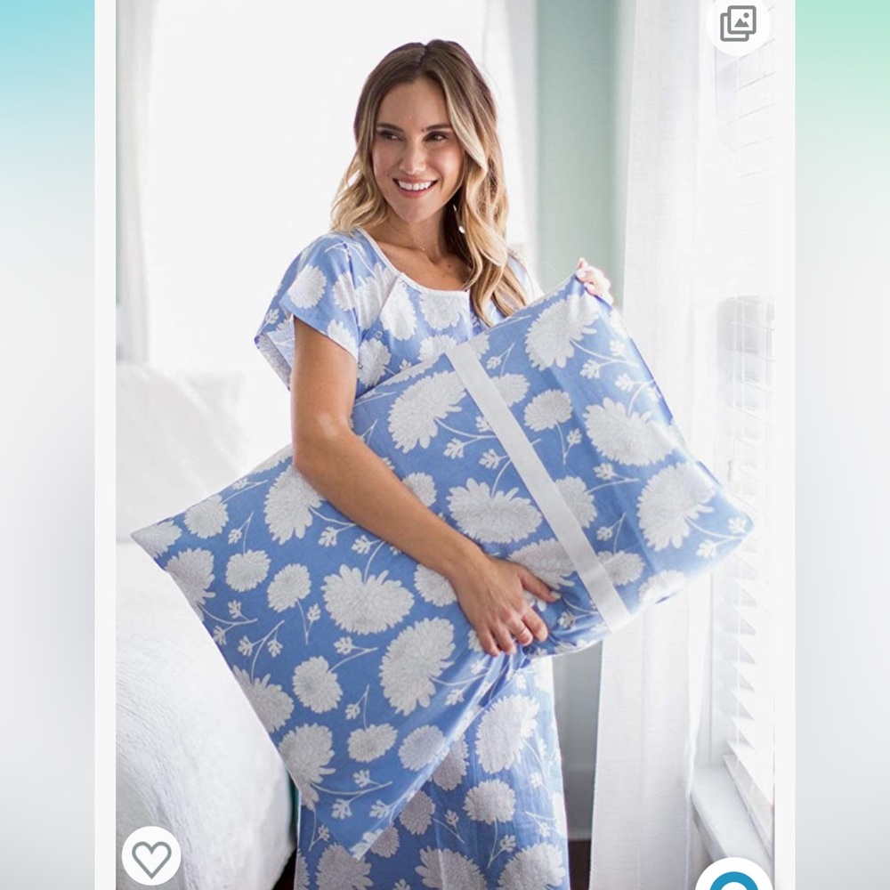 Gownies hospital gown & matching pillowcase, size S/M, Zoe blue pattern